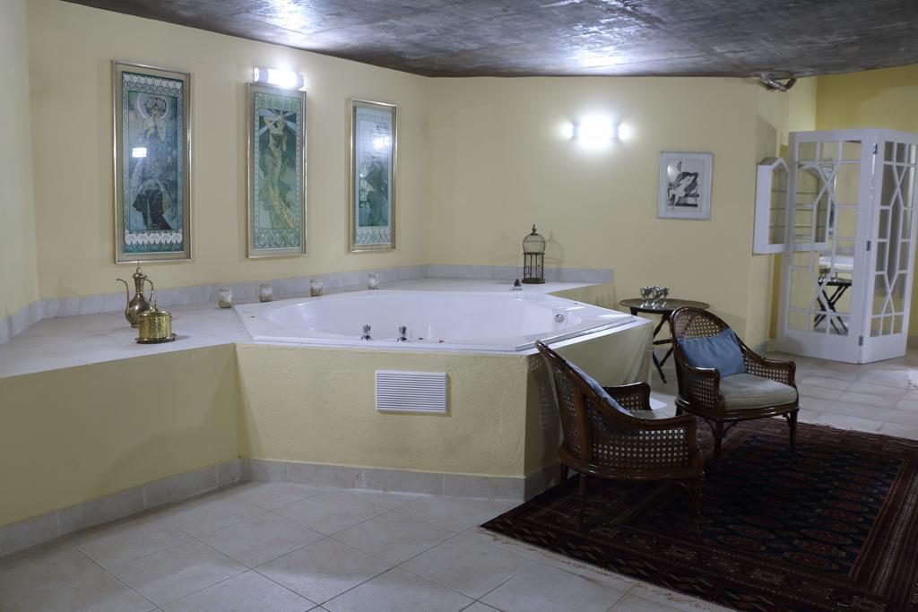Villa Serena Bed & Breakfast Embu Exterior photo