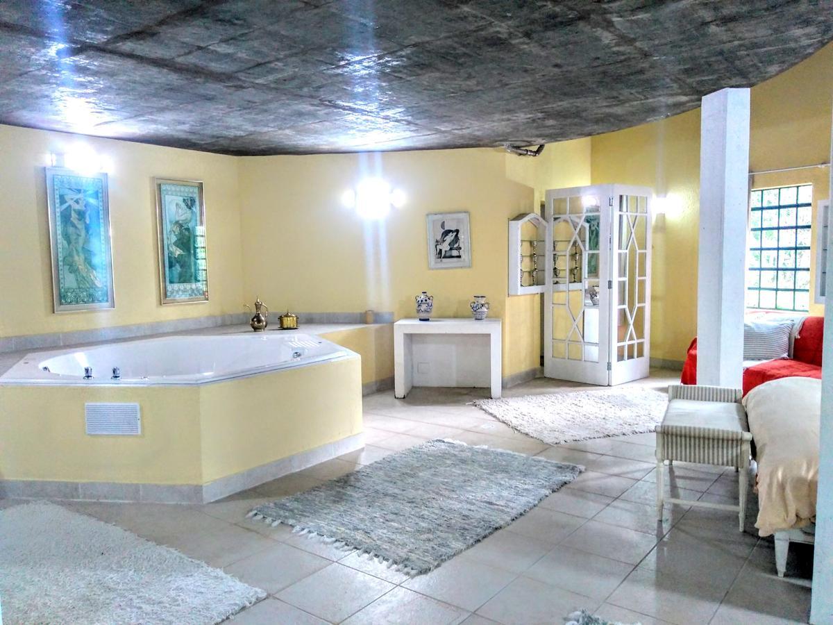 Villa Serena Bed & Breakfast Embu Exterior photo